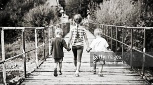 «ТРОЕ ПОД МОСТОМ». . Интересная история из жизни