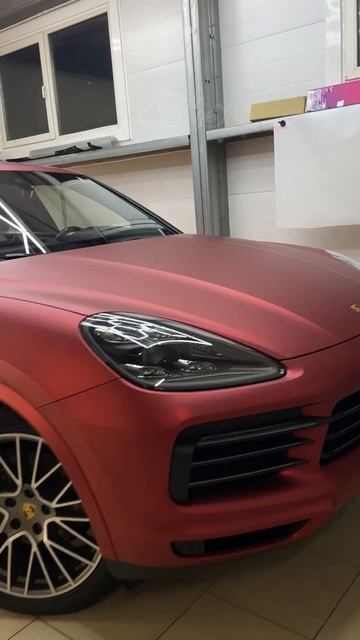 Оклейка Porsche Cayenne 3 цветной, полиуретановой пленкой