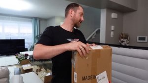 Открываем 23 коробок из палеты!(Happy Family in CANADA)