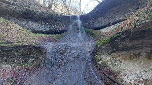 Водопад Голова Великана, икона в скале, скала Первое окно.
