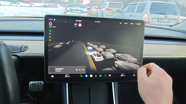 Tesla model 3 Работа FSD в пробке.mp4 смотреть онлайн