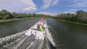 Прогулка по Волге  12 июля 2025 г.  лодка Кайман 400, мотор 9,9. (лодке всего два дня)