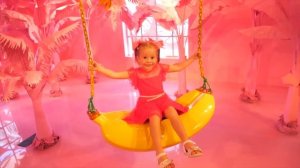 Настя и Влог в музее мороженого