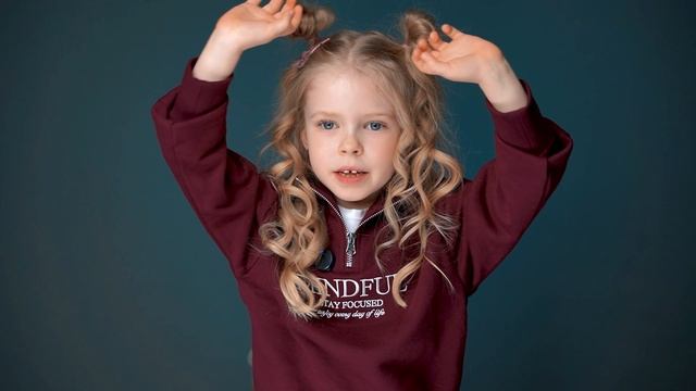 Арина Чехонина - Видео-визитка на русском