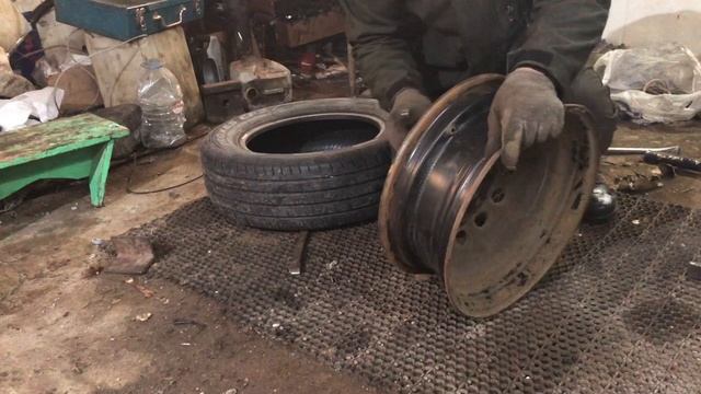 Шиномонтаж своими руками сделай сам как разбортировать забортировать обуть. Разуть снять пакрышку