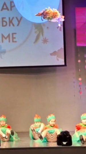 Полина танцует танец Гномы Коллектив Созвездие