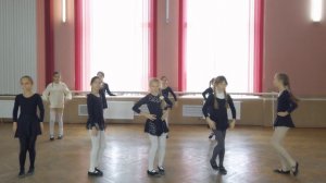 Мы топаем ногами и хлопаем руками, танец для детей