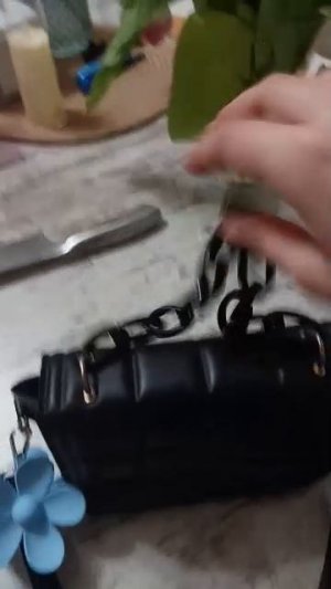 Обзор на сумочку🥰😃