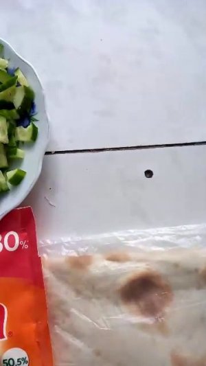 А мы решили позавтракать шаурмой )