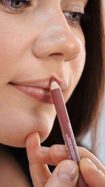 Для любителей нюда ➡️ 3 лип-комбо для губ от визажиста Дарьи Ференцевой, которые подойдут каждой😍