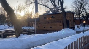 ИДУ ДОМОЙ ОДНИ ПРИКЛЮЧЕНИЯ😂