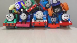 Детям. Играем с коллекцией паровозиков Томас
