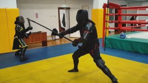 Поединки с оружием Вин Чун - шесты, ножи Дао