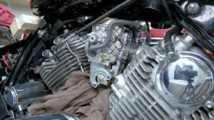 VIRAGO1100 Снятие карбюратора (ИИ перевод How to remove carb from your Yamaha XV1100)