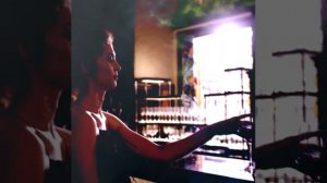 В ночном кафе