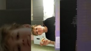 кушаю пиццу и даю оценку