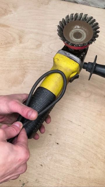 Отличный трюк по скручиванию провода!