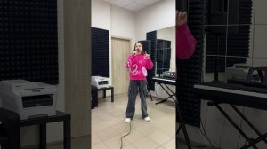 Петрова София, г. Оренбург, 11 лет. «Стала сильнее», муз. М. Чертищев и А. Кожикина, сл. К.Малевская