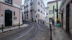 Лиссабон где каждый уголок скрывает красоту прогулка по старому городу и набережной ✨