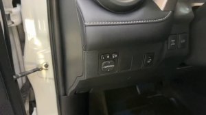 Продается TOYOTA RAV 4 2017 /Авто с пробегом