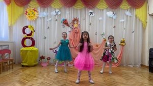 МДОБУд\с 55 города Сочи Конкурс Я любимой мамочке подарю подарочки Номинация: Песня для любимой мамы