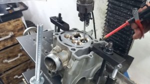 Прирезка сёдел клапанов мото 4Т кросс (немного не удачное видео) Часть2
