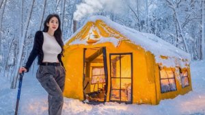 Кемпинг Кирин в сильный снегопад с надувной палаткой.