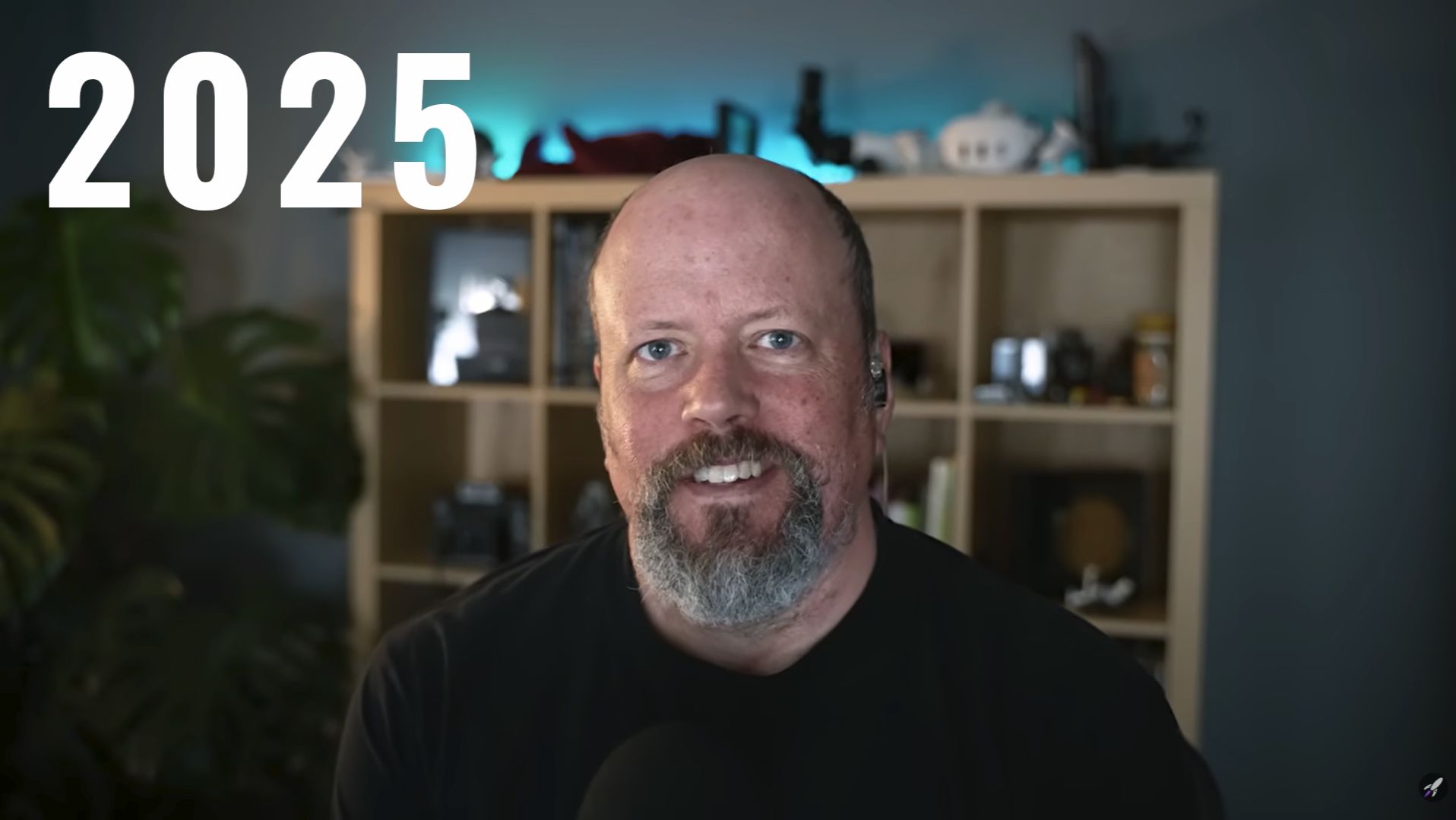 10 лет вопросов про черные дыры: 2025 год