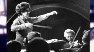 Саха сирин бастакы дирижуорун туһунан