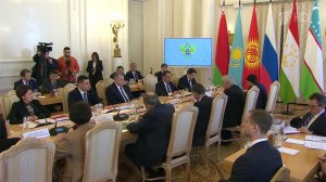 Президент приветствовал участников конференции Международной организации по русскому языку.