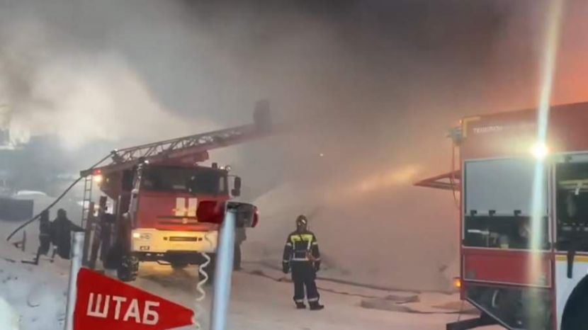 На складе в Казани произошло возгорание на площади 3 тыс. кв. м