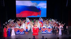 Танец под песню ДА, ЗДРАВСТВУЕТ РОССИЯ на День Учителя 2023