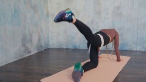 Упражнение Радуга с тканевой фитнес-резинкой (3)