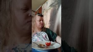 Мукбанг и болтовня /бывает жизнь в 90л.только в кайф