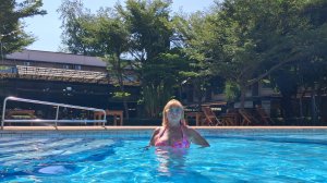 Паттайя.Зажигаю в  бассейне...