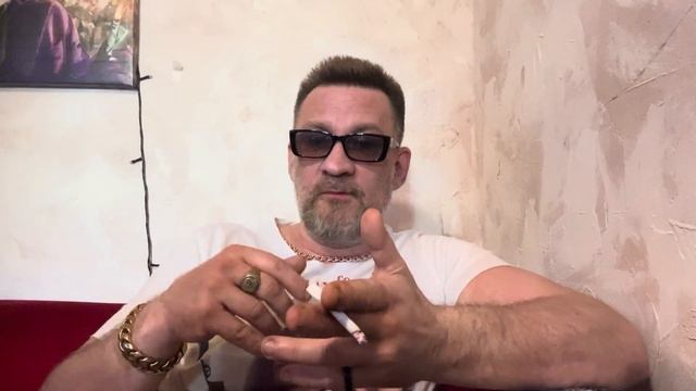 Она за твой счет хотела пополнить кредитные карты