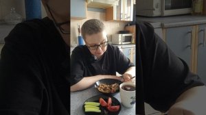 Мукбанг. Курочка, гречка и овощи. Худею, медленно,но верно!