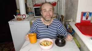 обед без Рыжули. показываю убежавший хлеб. мукбанг. обжор. еда на камеру. диета. пост. шизофрения.