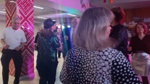 7 марта.Музыка громче....