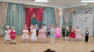 "Как Матрёшка Капризку поймала" 8 Марта в младшей группе "Ромашки"