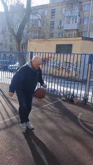 Дядя Юра спортсмен….. 11.03.26.