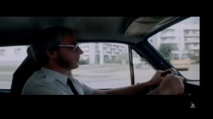 Кадры из фильма «Опасно для жизни». Машина работает на спирту