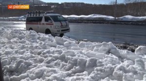 СНЕГ СОШЁЛ С ОСТАНОВКИ «АКАДЕМИКА КОРОЛЁВА» В СТОЛИЦЕ КАМЧАТКИ • НОВОСТИ КАМЧАТКИ