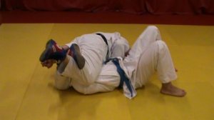 Переворот в партере, самый простой.