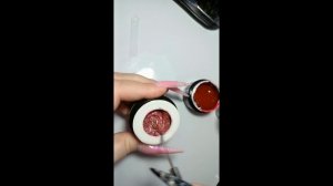 яркий гель для маникюра на весну