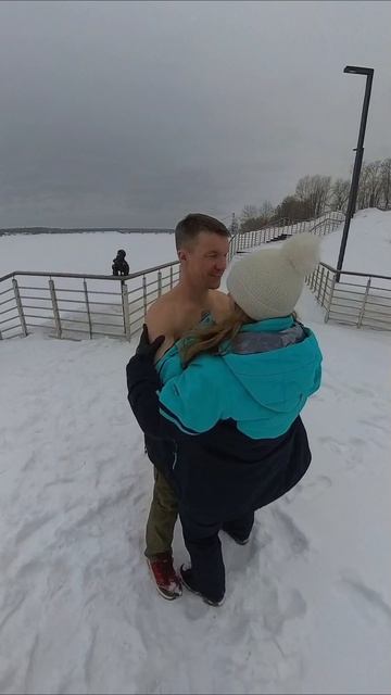 Холодно, прижмись ко мне. #электрикмиллионер #юмор #клип #холодно