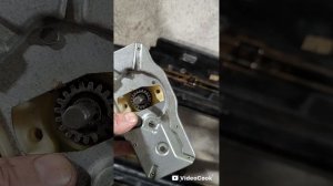 ремонт механизма открывания Люка бмв е34 в гараже