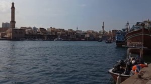 Старые корабли и традиционные лодки на канале!