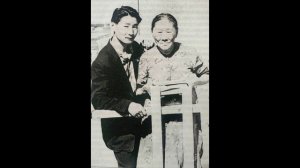 Василий Николаевич Титов айымньыларыттан ааҕыылар,Зоя Бускарова "Сырдык кэриэс" анабыл хоһооно.