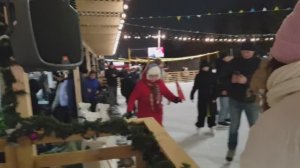 20251226 Каток на площади Ленина ёлка новый год прокат коньков жители г Орла катаются коньках г Орёл